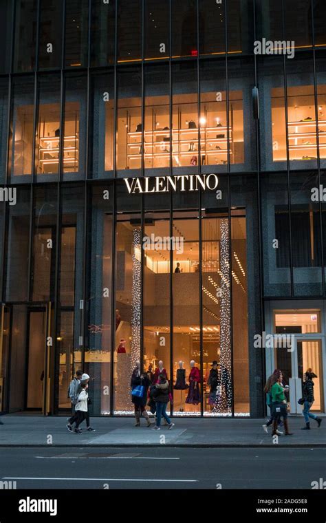 valentino usa online store.